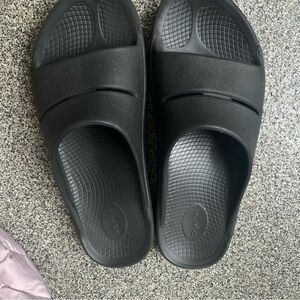 Osfos Black Men’s Size 13 Slides. Like New